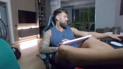 Erik online show from 01-08-25, 08:29