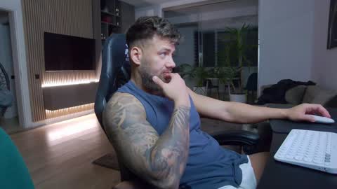 Erik online show from 01-20-25, 07:25