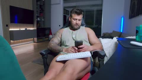 Erik online show from 02-26-26, 09:03