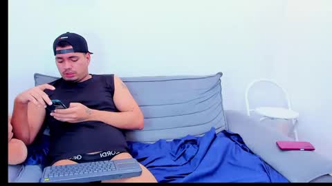 enrique online show from 02-12-25, 06:19