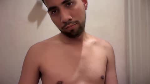 Enriquegc197 online show from 02-11-25, 09:25