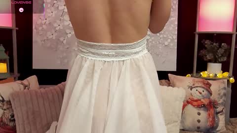 Snapshot of entitled_candy chatting on 01-05-26, 06:55 Candy online show from 01-05-26, 06:55