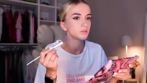 entya online show from 09-11-25, 06:13