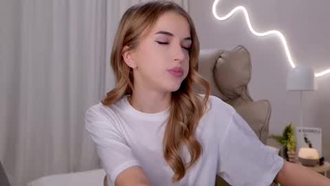 entya online show from 01-12-26, 07:02