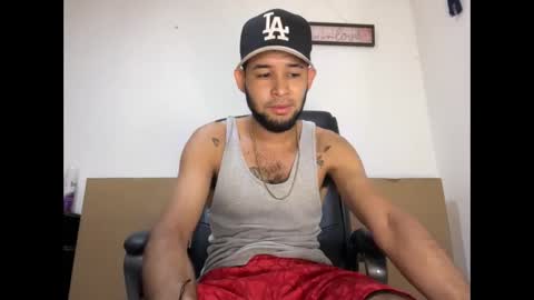 Snapshot of enyel_100 chatting on 01-08-26, 02:03 enyel_100 online show from 01-08-26, 02:03