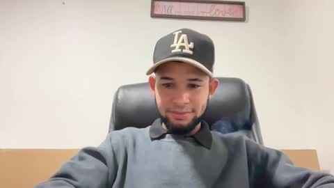 Snapshot of enyel_100 chatting on 01-09-26, 02:47 enyel_100 online show from 01-09-26, 02:47