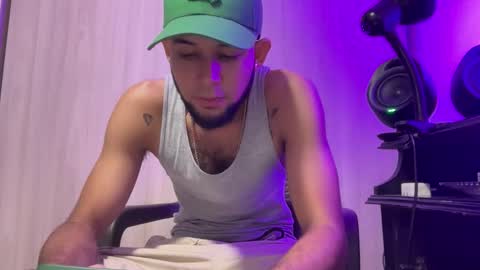 Snapshot of enyel_100 chatting on 01-10-26, 07:43 enyel_100 online show from 01-10-26, 07:43