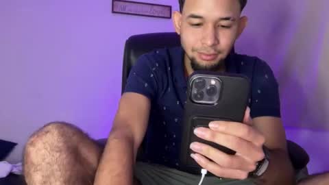 Snapshot of enyel_100 chatting on 02-19-26, 11:17 enyel_100 online show from 02-19-26, 11:17