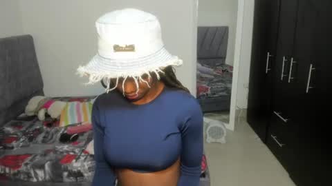 Angela online show from 11-06-25, 01:06