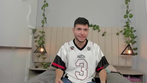 ENZO online show from 10-30-25, 03:02