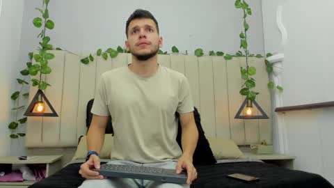 ENZO online show from 11-03-25, 02:40