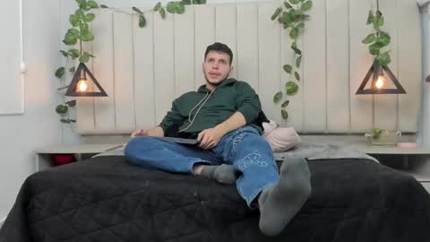 ENZO online show from 11-14-25, 02:38