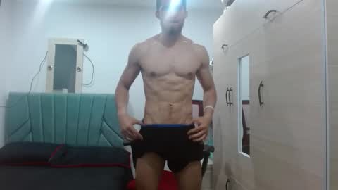 enzo_savage online show from 10-27-25, 06:12