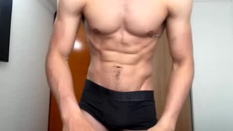 Snapshot of enzo_savage chatting on 04-24-26, 07:27 enzo_savage online show from 04-24-26, 07:27