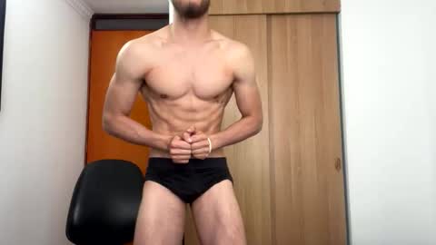 Snapshot of enzo_savage chatting on 05-06-26, 07:19 enzo_savage online show from 05-06-26, 07:19