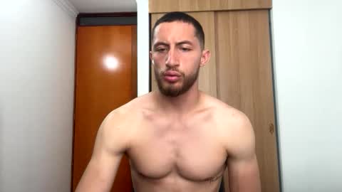 Snapshot of enzo_savage chatting on 05-14-26, 07:53 enzo_savage online show from 05-14-26, 07:53