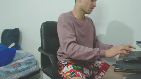 enzoyarack online show from 10-06-25, 02:09