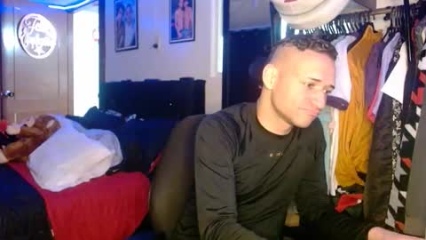 enzoyarack online show from 11-08-25, 02:12