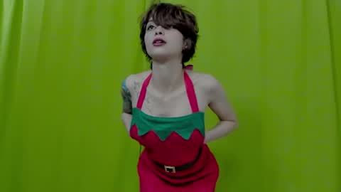 Leyla online show from 12-24-24, 06:39