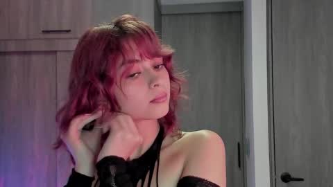 Leyla online show from 12-13-25, 08:36