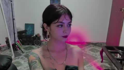 Leyla online show from 07-02-26, 02:22