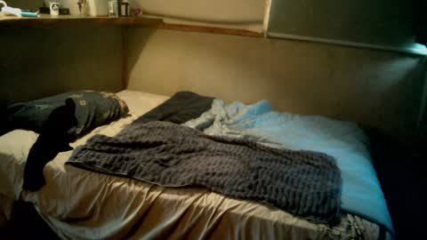 Snapshot of epizness chatting on 12-30-24, 03:02 Kris online show from 12-30-24, 03:02