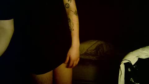 Snapshot of epizness chatting on 02-21-25, 06:29 Kris online show from 02-21-25, 06:29