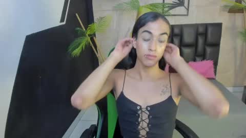 Snapshot of epril_zoyert chatting on 06-06-26, 02:27 epril_zoyert online show from 06-06-26, 02:27