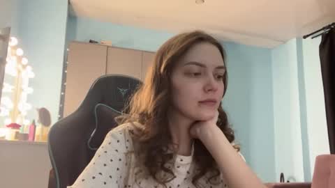 Lily online show from 03-07-26, 11:07