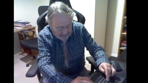 erasmus_d online show from 01-18-26, 05:39