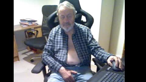 erasmus_d online show from 02-03-26, 06:13