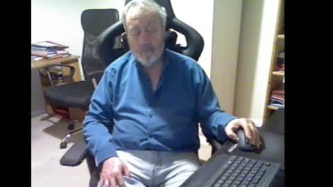 erasmus_d online show from 03-01-26, 06:21