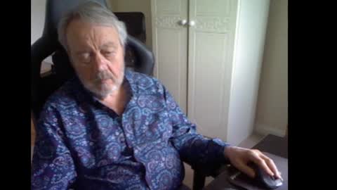 erasmus_d online show from 04-04-26, 04:59