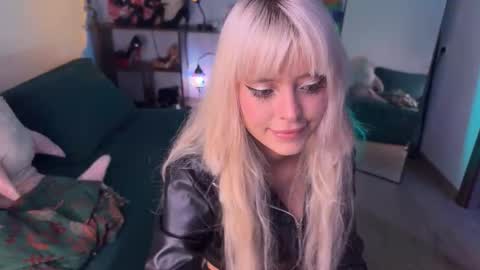Snapshot of erectioneeering chatting on 09-22-25, 12:29 Alissa online show from 09-22-25, 12:29