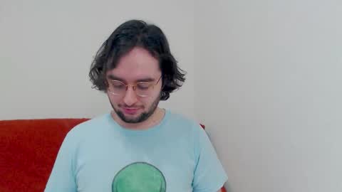 Snapshot of eren_jaeger2000 chatting on 12-05-25, 04:21 Eren online show from 12-05-25, 04:21