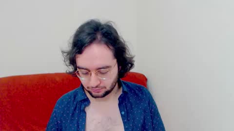 Snapshot of eren_jaeger2000 chatting on 12-14-25, 02:06 Eren online show from 12-14-25, 02:06