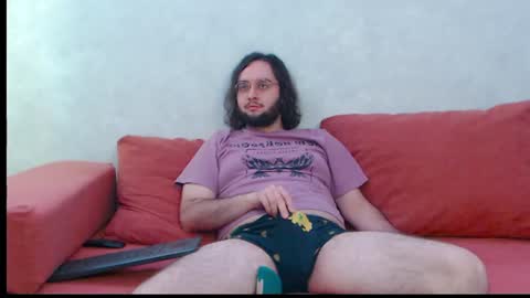 Snapshot of eren_jaeger2000 chatting on 06-20-26, 04:48 Eren online show from 06-20-26, 04:48