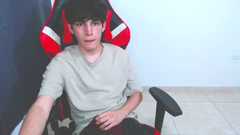 eren_tatakae online show from 12-18-24, 01:59