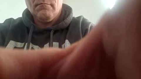 Snapshot of eric4698523103 chatting on 04-19-26, 01:32 eric4698523103 online show from 04-19-26, 01:32