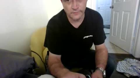 Snapshot of eric4698523103 chatting on 06-04-26, 11:49 eric4698523103 online show from 06-04-26, 11:49
