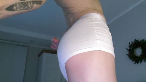 Eric Crush online show from 12-29-24, 04:05