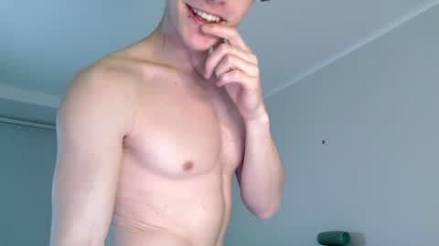 Eric Crush online show from 01-06-25, 03:42