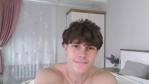 Eric Crush online show from 05-11-26, 04:07