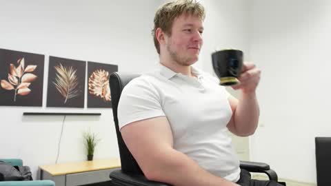    online show from 10-02-25, 01:40