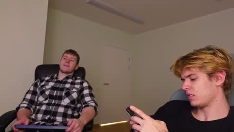    online show from 11-20-25, 06:18