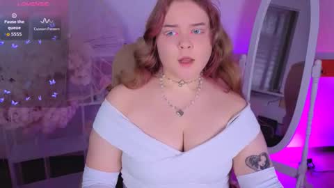 erica_love_ online show from 11-09-25, 08:40