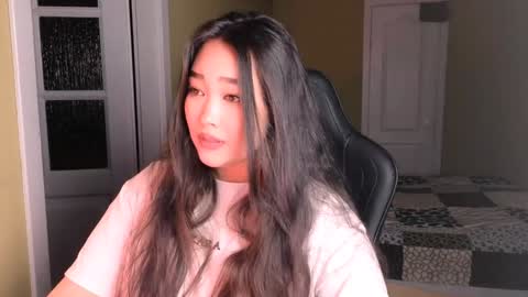 Erica Wayne online show from 02-08-25, 01:44