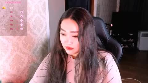 Snapshot of erica_wayne chatting on 04-18-26, 06:01 Erica Wayne online show from 04-18-26, 06:01