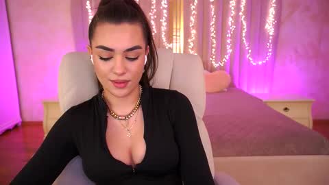 Erica online show from 02-11-26, 05:07