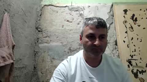Snapshot of ericboy32 chatting on 03-16-26, 05:44 eric online show from 03-16-26, 05:44